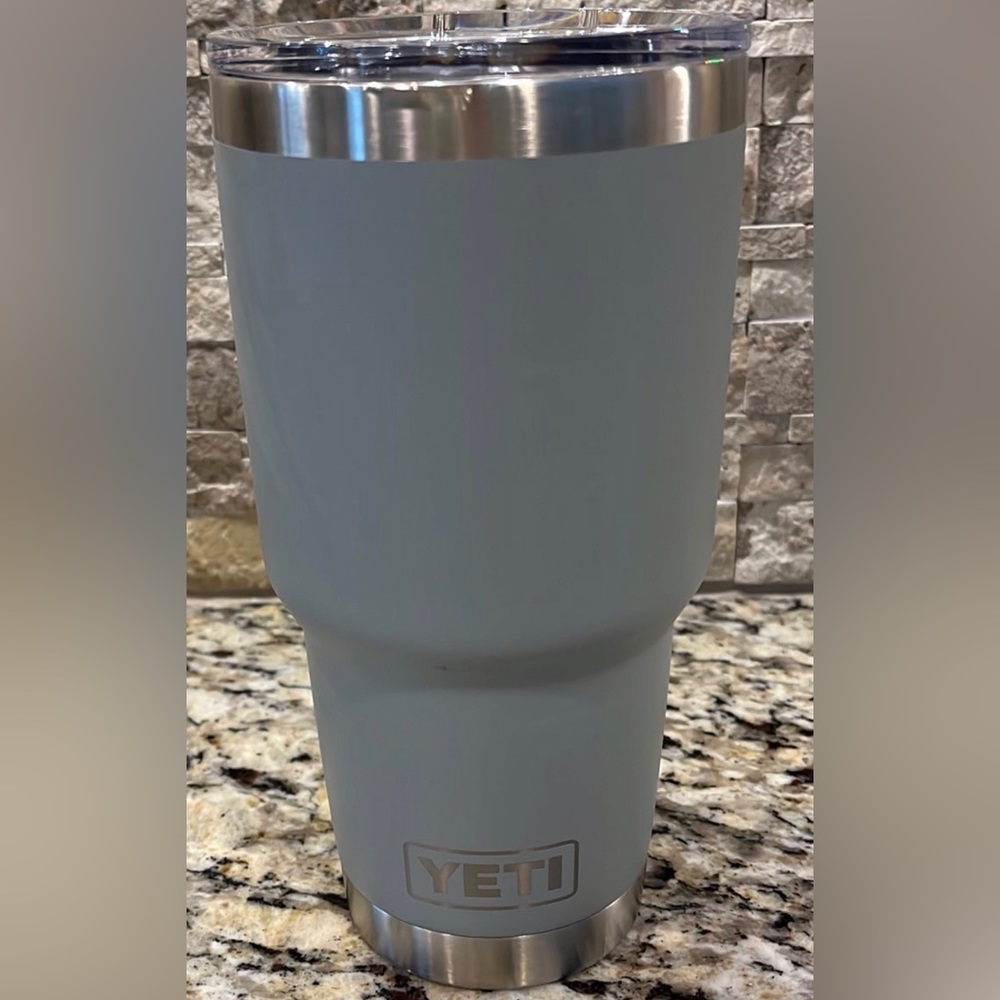 Yeti Rambler 30 Oz. Granite Gray BPA Vacuum Insulated Tumbler -pack of 1